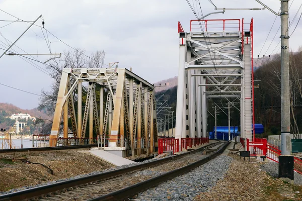 Twee spoorweg truss — Stockfoto
