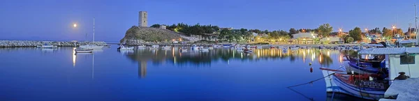 Вид на морской город в Греции — стоковое фото