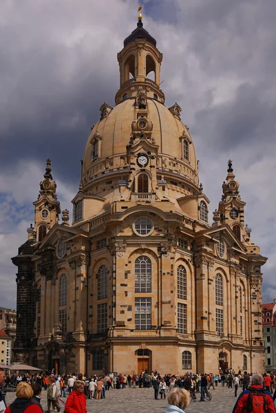 Дрезденская церковь Фрауэнкирхе — стоковое фото