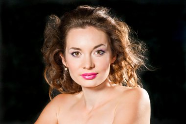 güzel genç bir kadın portresi portre