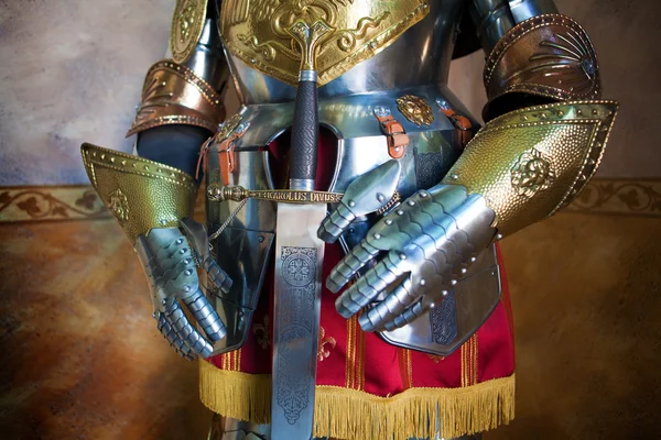 中世纪的盔甲μεσαιωνική πανοπλία — 图库照片
