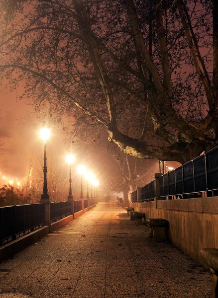 Paysage urbain nocturne — Photo