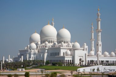 Sheikh Zayed Mosque Front View clipart