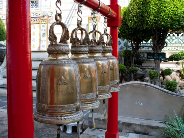 Дзвони Ват Аруна Храм Світанку Бангкоку — стокове фото