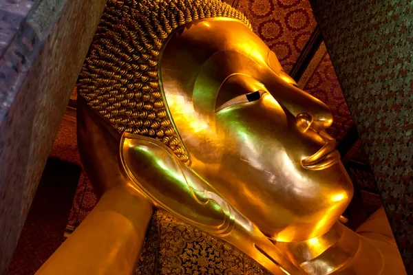 Лежачого Будди — стокове фото