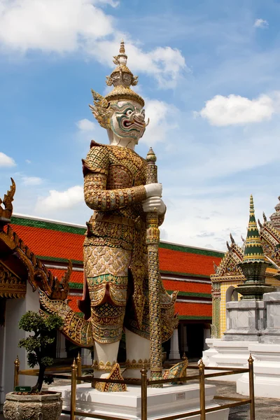 รูปปั้นผู้ปกครองไทย — ภาพถ่ายสต็อก