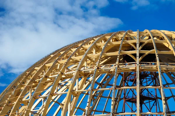 El marco de madera de la cúpula . Fotos De Stock Sin Royalties Gratis