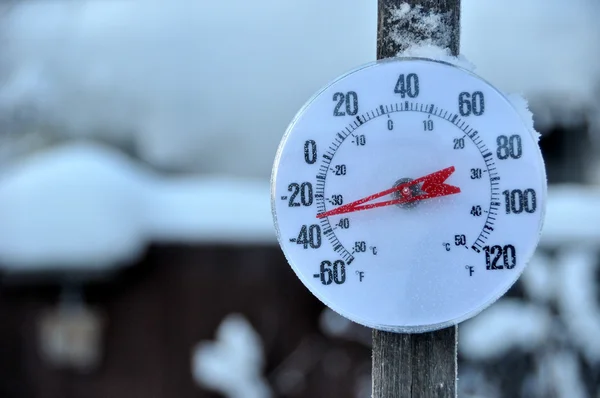 Termômetro de tempo frio — Fotografia de Stock