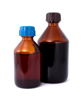 iki kahverengi tıp şişe