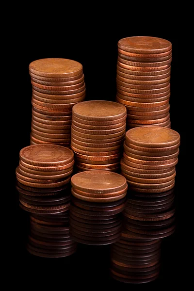 Colonne di monete riflettenti — Foto Stock