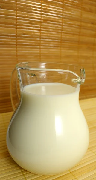 Молочный кувшин — стоковое фото