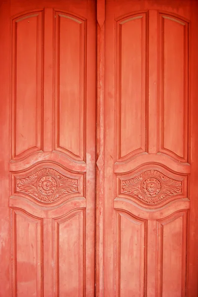 Wooden door in Thailand Buddha temple — Stock Photo, Image