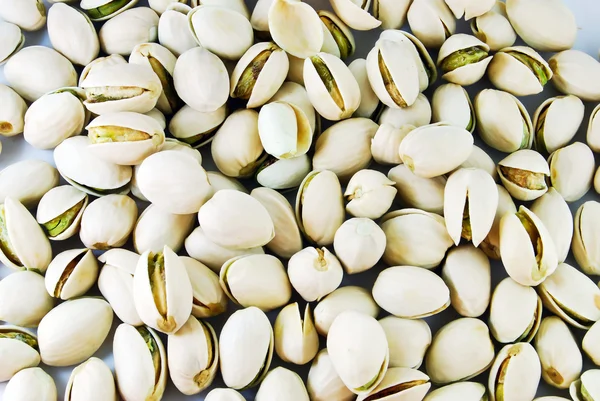 Stapel van pistache noten in schelpen — Stockfoto