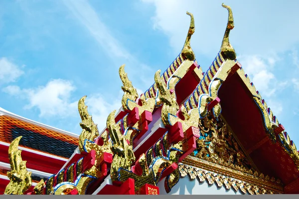 Decoration of Buddha Temple roof top — Stock Photo, Image