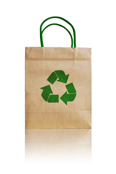 Bolsa de compras marrom com símbolo de reciclagem — Fotografia de Stock