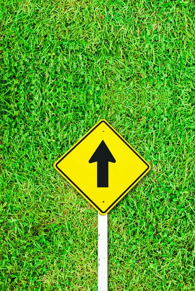 Go ahead traffic sign on grass field — Stock Photo, Image