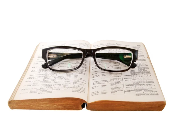 老字典和眼镜的特写 — 图库照片