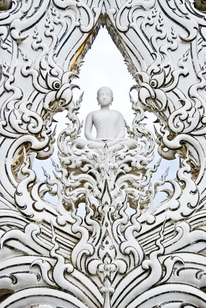 Weiße Buddha-Kunst im Tempel — Stockfoto