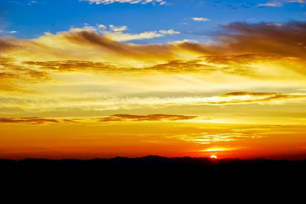 Csodálatos twilight sunrise ég — Stock Fotó