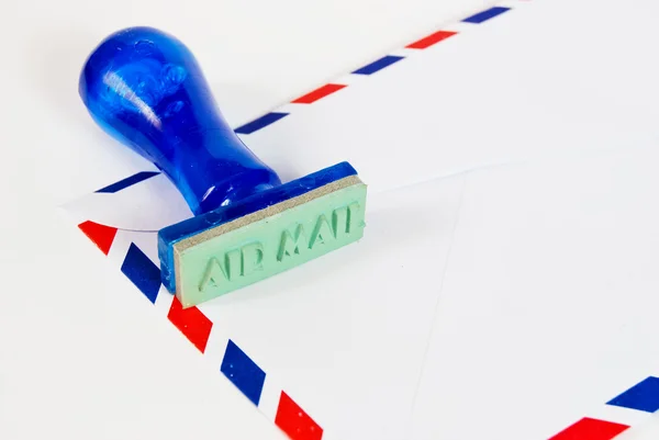 批准关于航空邮件信封背景上的橡皮戳的信件 — 图库照片