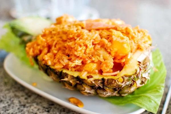 Fried rice in pineapple — Stock Photo, Image