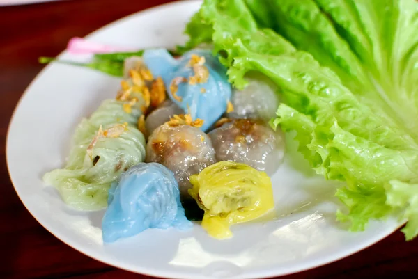 Bloem verpakt varkensvlees bal, Thaise snack — Stockfoto