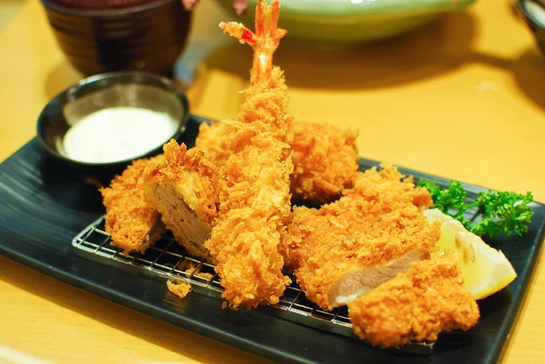 Fried shrimp and pork tempura japanese food — Stock Photo, Image