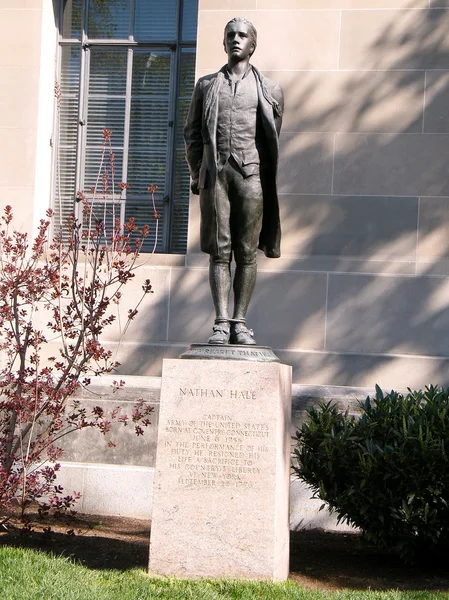 华盛顿内森黑尔雕像 2010 — 图库照片