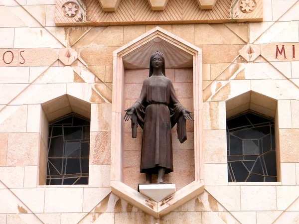 Nazareth Basilica young Mary Statue 2010 — Stock Photo, Image
