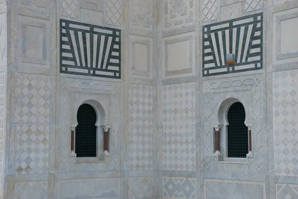 Два вікна мечеті — стокове фото