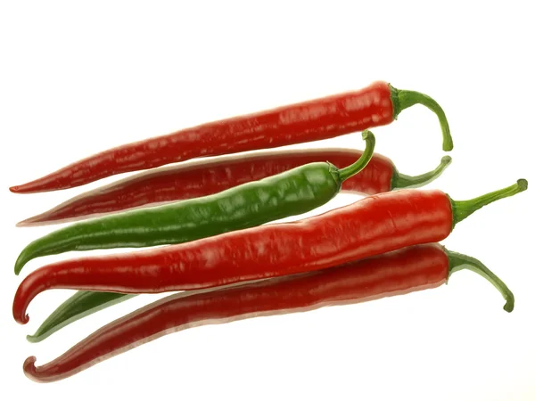 Красный и зеленый чили — стоковое фото