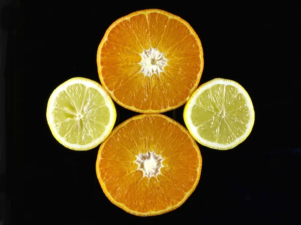 Апельсин и лимон — стоковое фото