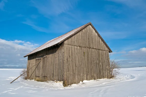 納屋で冬景色 — ストック写真