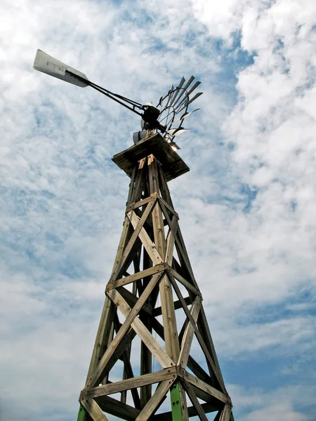 Centrala eoliană veche — Fotografie, imagine de stoc