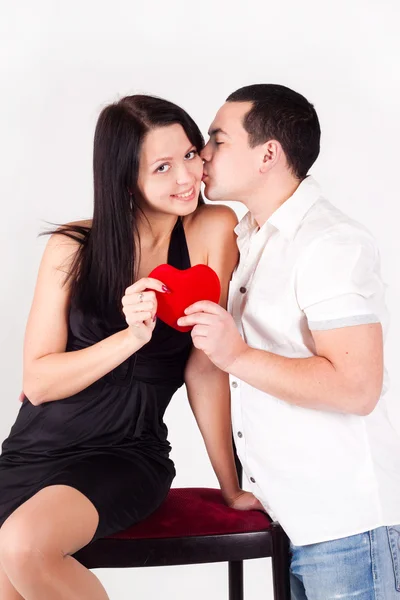 A man kissing a pretty girl. love, happiness — Stock Photo, Image