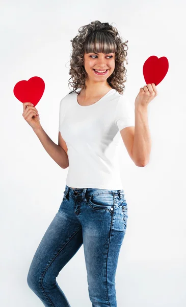 Mooi meisje houdt het hart, liefde, Valentijnsdag holi — Stockfoto