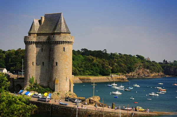 Saint Malo old tower under the coast — Stock Photo, Image