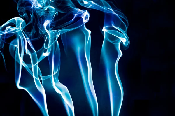 Blauer und lila Rauch — Stockfoto