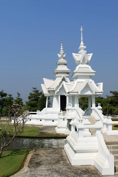 Сад Белого храма — стоковое фото