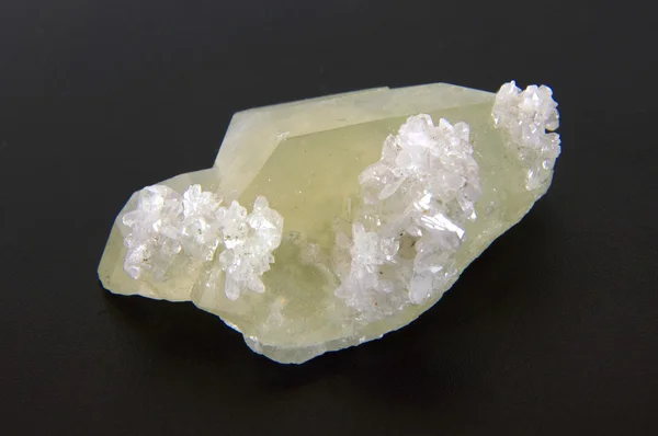 Large calcite crystals — Stock Photo, Image
