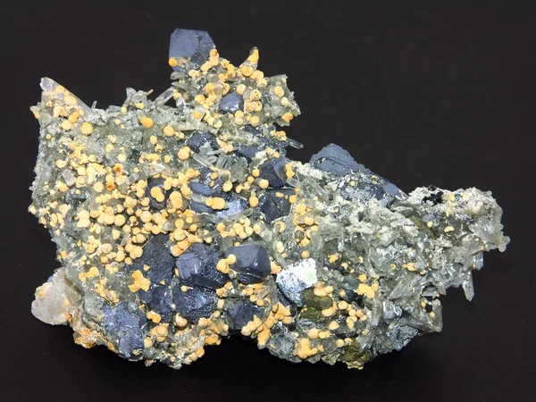 Kristalle aus Galenit und Quarz — Stockfoto