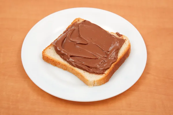Ψωμί με κρέμα σοκολάτας — Φωτογραφία Αρχείου