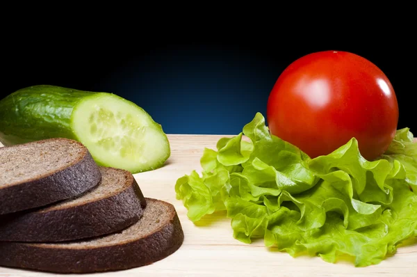 Pan, macarrones y verduras — Foto de Stock