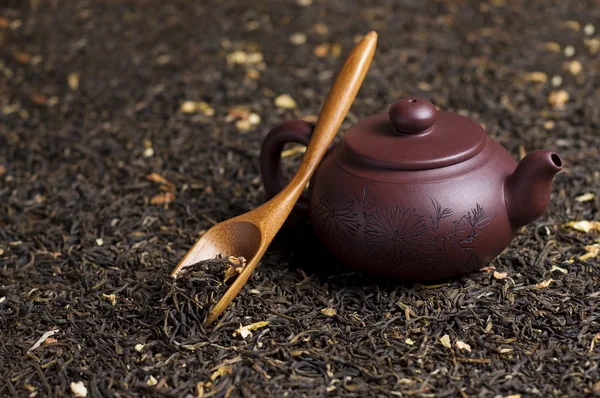 stock image Teapot with green tea