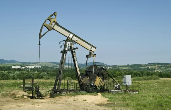Нефтяной насос — стоковое фото
