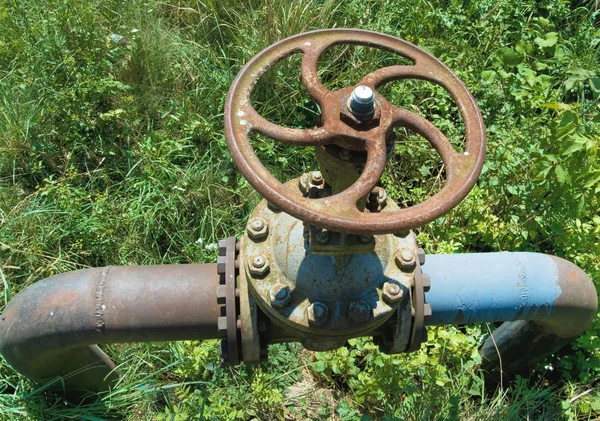 Pipeline Bringt Rohöl Zur Raffinerie — Stockfoto