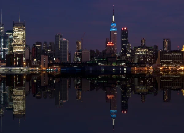 New Yorks stadsbild skyline på natten, nyc, usa — Stockfoto