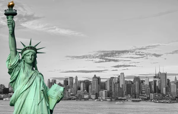 Πόλη της Νέας Υόρκης στον ορίζοντα άγαλμα ελευθερίας έννοια του τουρισμού Εικόνα Αρχείου