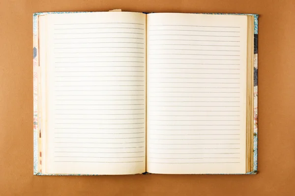 Caderno antigo com páginas manchadas — Fotografia de Stock