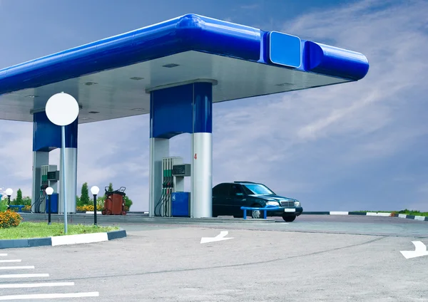 Benzinkút tankolás — Stock Fotó